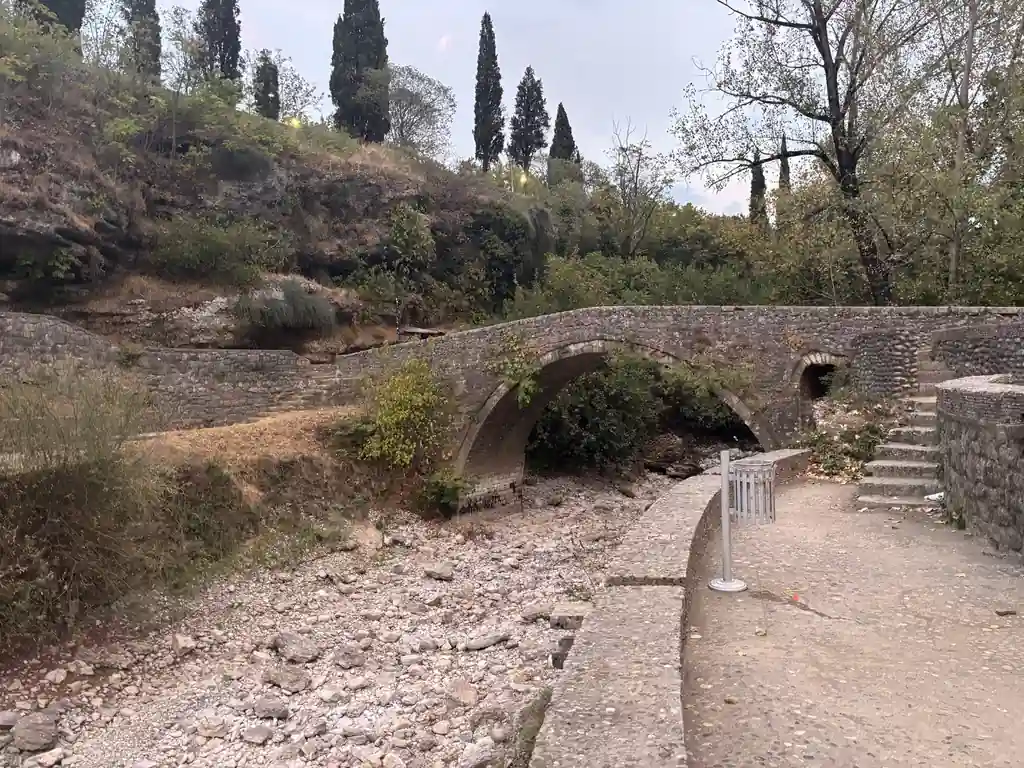 Adzi-pasa-Bruecke ueber die Ribnica, Podgorica
