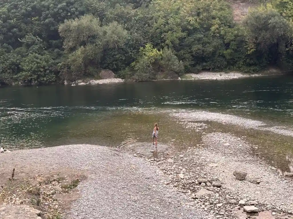 Ribnica-Fluss bei der Adzi-pasa-Bruecke, Podgorica